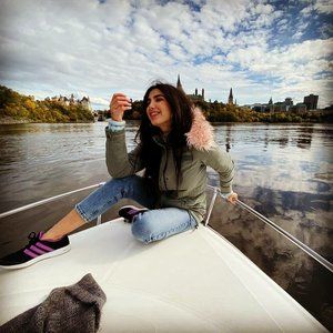 Meet your Posher, Andrea